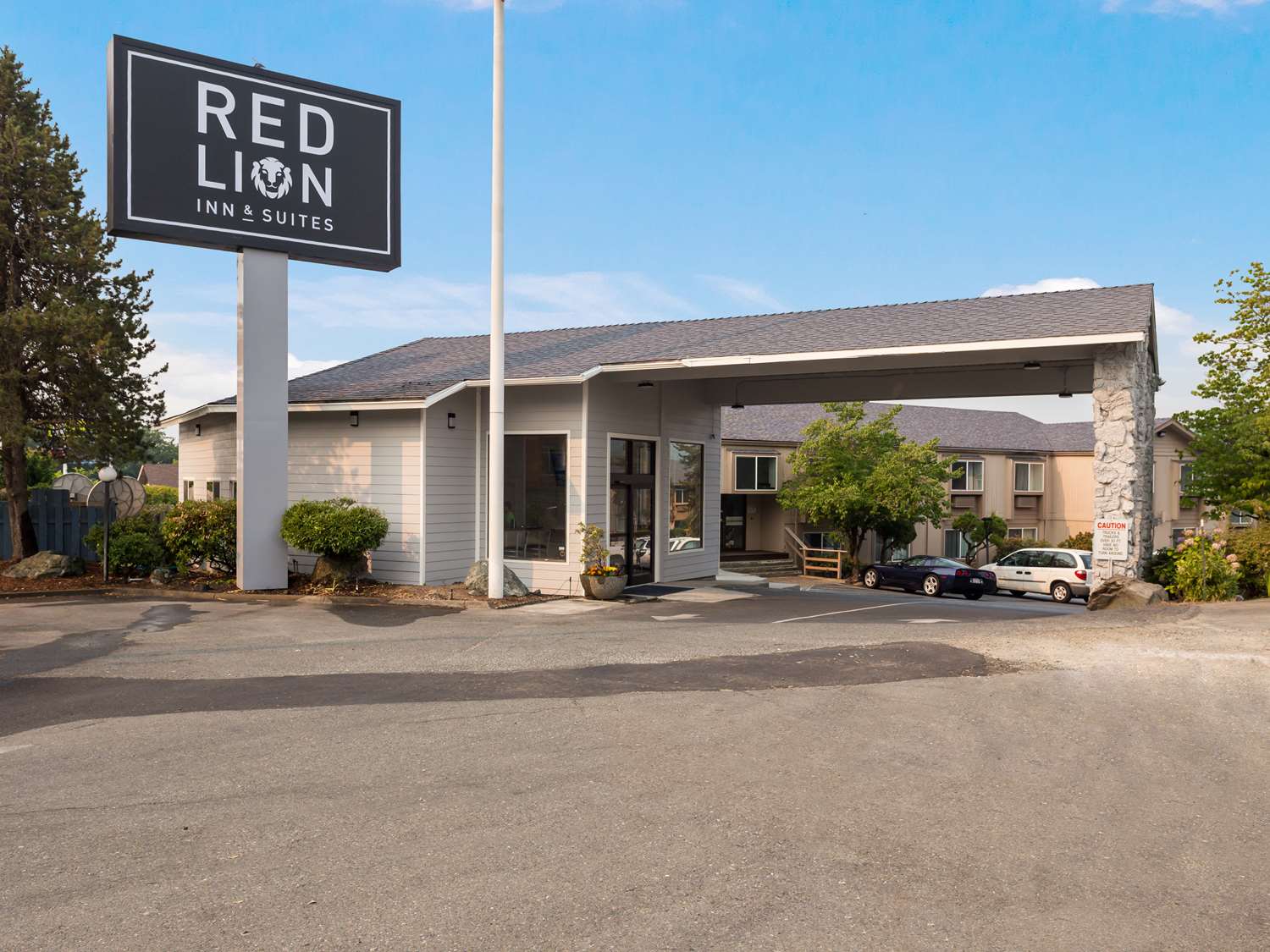 Red Lion Inn & Suites Grants Pass 9/10