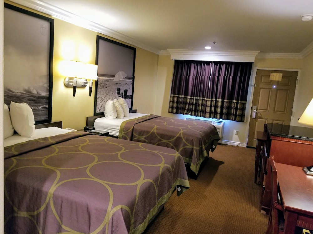 Super 8 By Wyndham Cypress Buena Park Area 16/44
