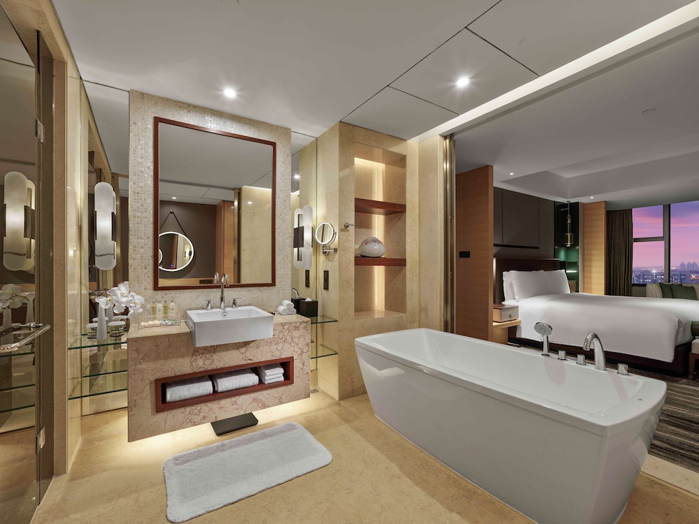 Hilton Shanghai Hongqiao Hotel 26/70