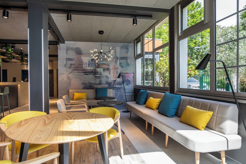 Ibis Paris Meudon Velizy 48/72