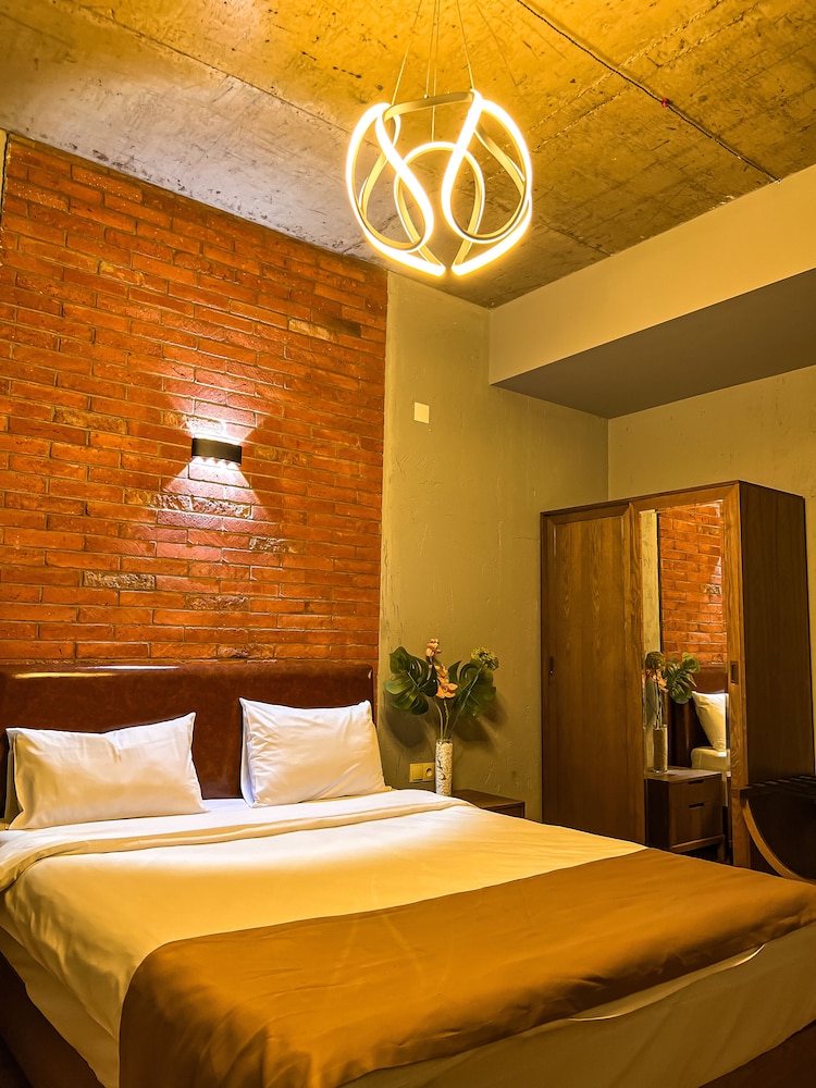 TM Apart Hotel 18/65