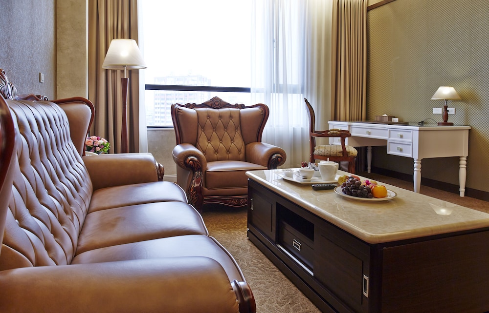 Royal Chiayi Hotel 34/66