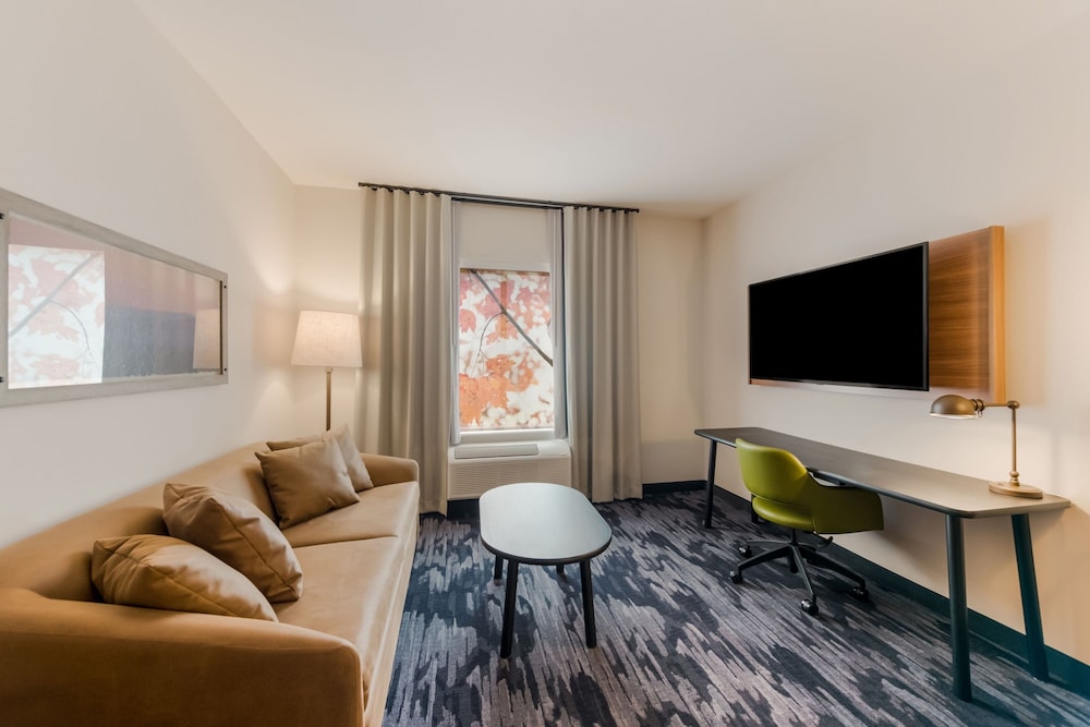 Fairfield Inn & Suites by Marriott Columbus Canal Winchester 11/20