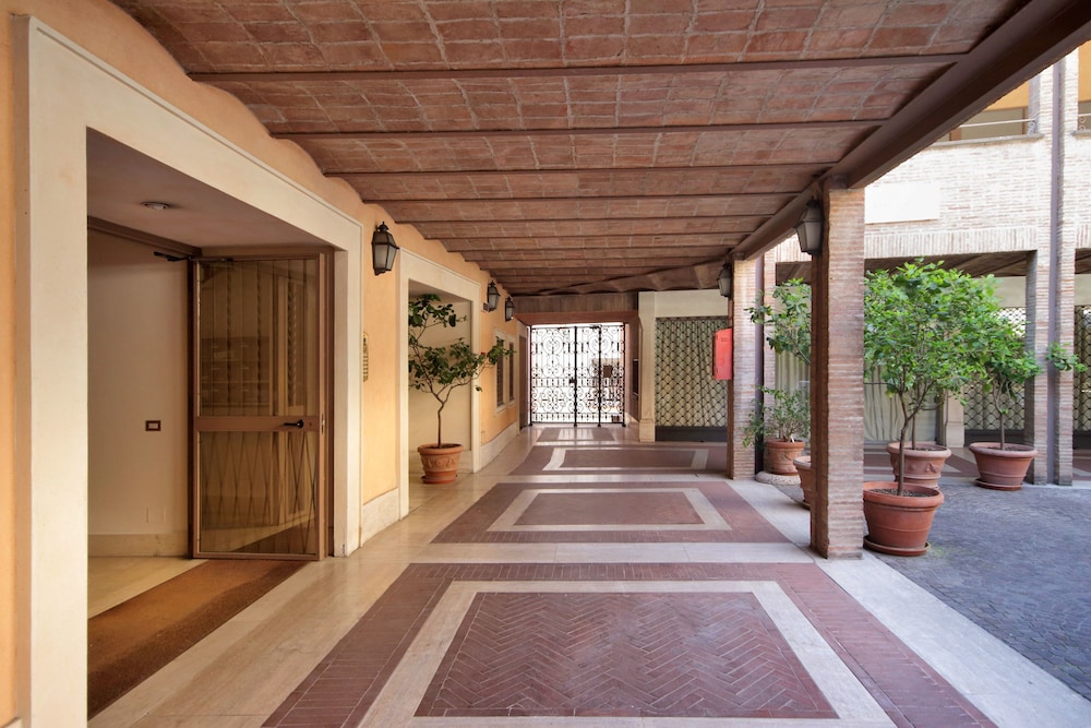 Piazzetta Margutta - My Extra Home 6/77