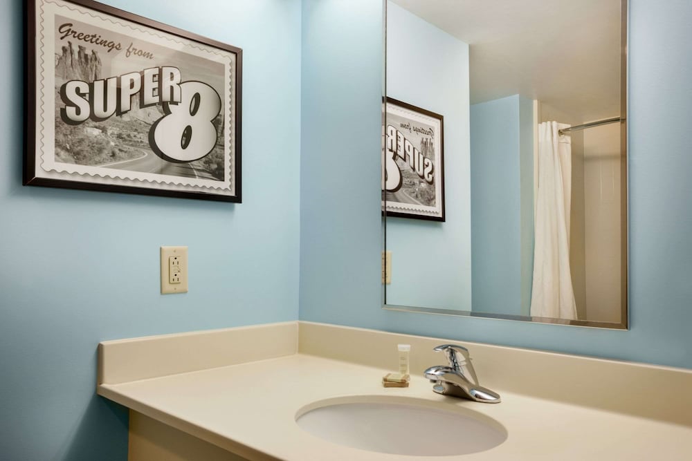 Super 8 By Wyndham Mount Laurel 13/39
