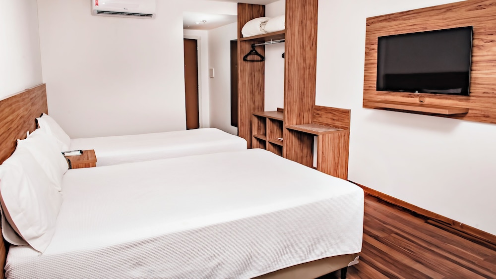Trade hotel 30/64