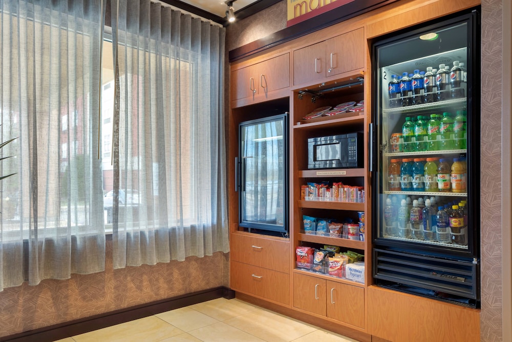 Fairfield Inn Suites Rockford 26/46