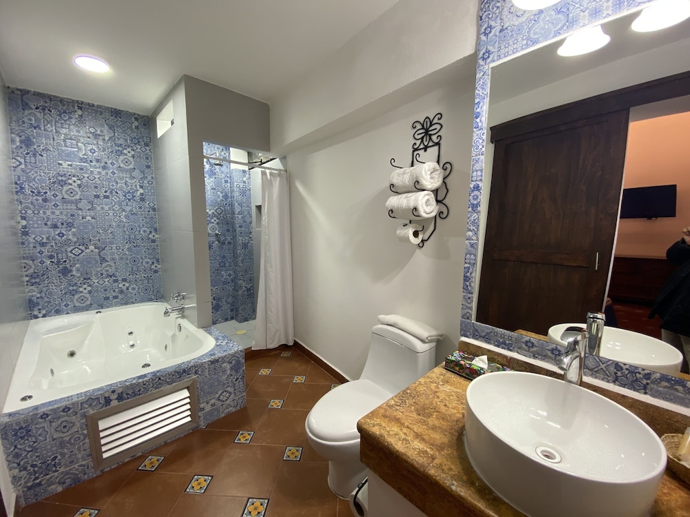 Hotel Hacienda Monteverde San Miguel de Allende 86/87