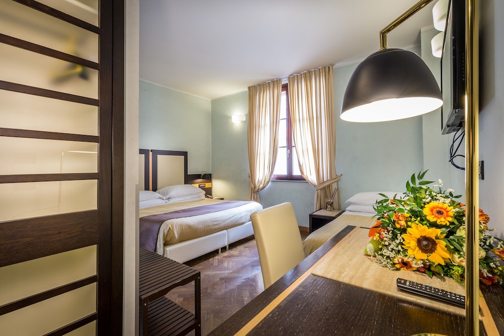 HOTEL DUOMO 57/74