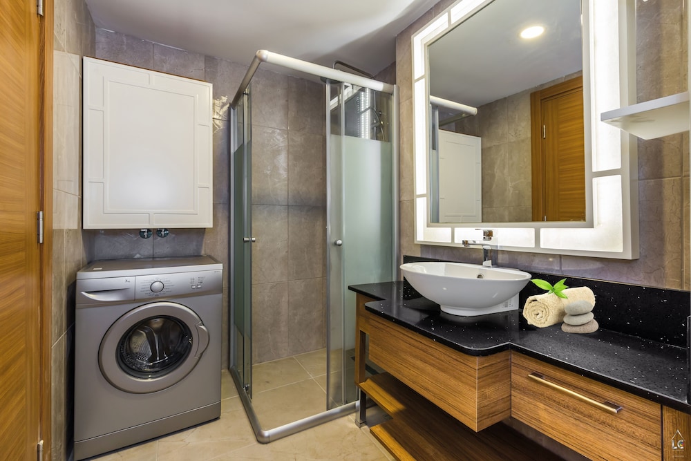 Greenwood Suites Resort 53/68