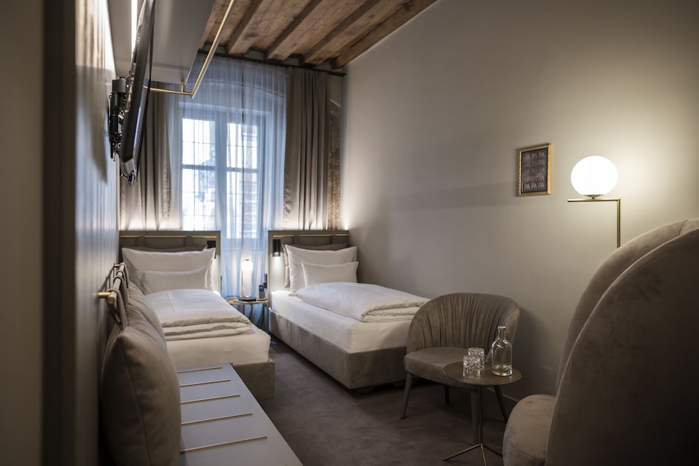 Hotel Weisses Kreuz Innsbruck 11/71