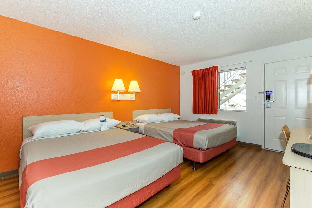 Motel6 Hayward, CA – Silicon Valley Gateway 22/61