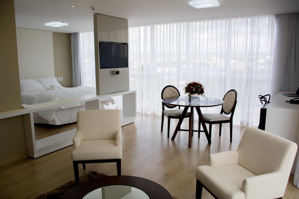 SELECT HOTEL 36/48