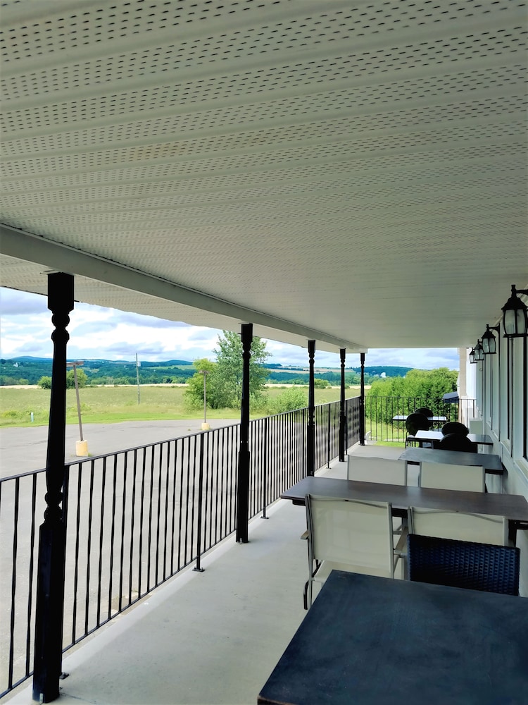 Ramada by Wyndham Florenceville 44/49