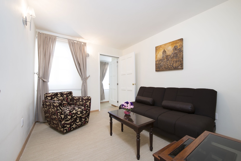 Casa Bonita Hotel and Luxury Residence 29/50