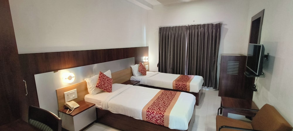 Hotel The Sentosa 18/36