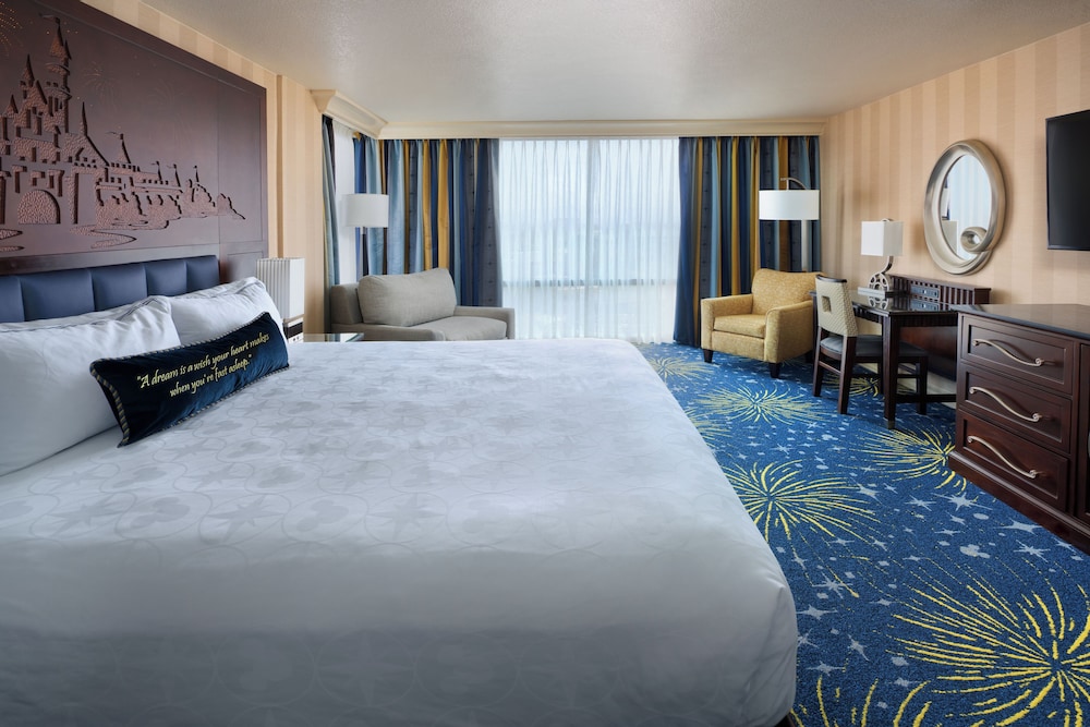 ROOM, KING BED, WITH VIEW, SOFA, CLUB FLOOR