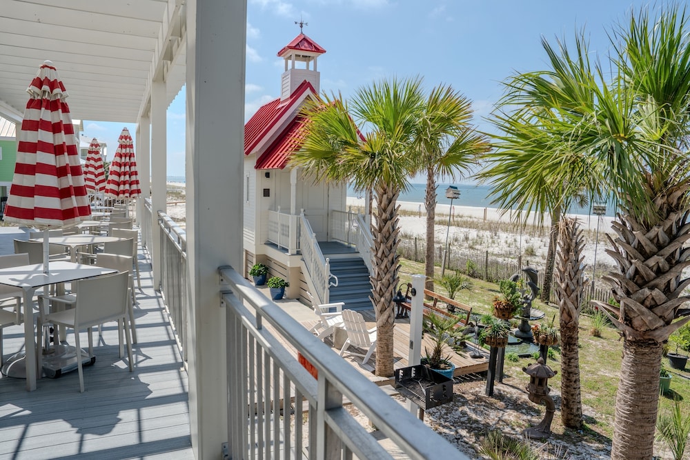 Driftwood Inn 38/50
