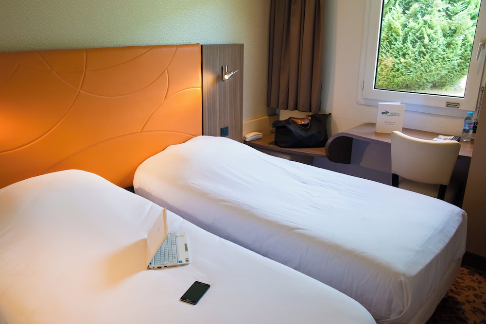 Connecting, Family, Double and Twin Beds
