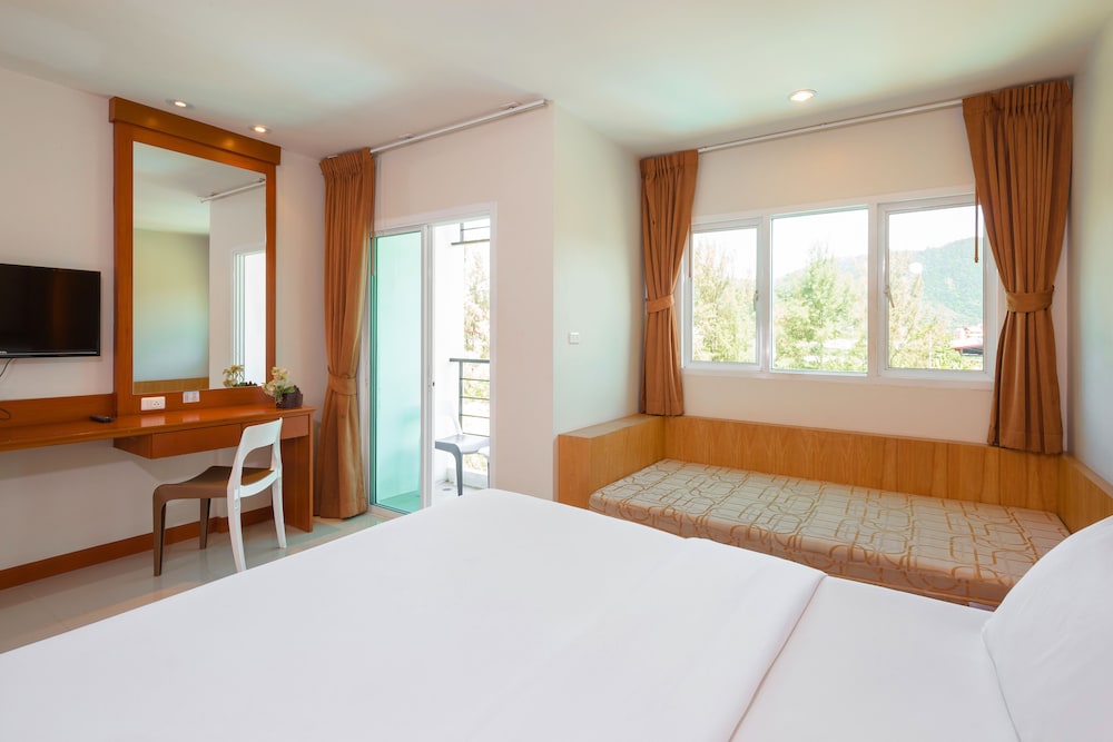 Sungthong Kamala Beach Resort 17/41