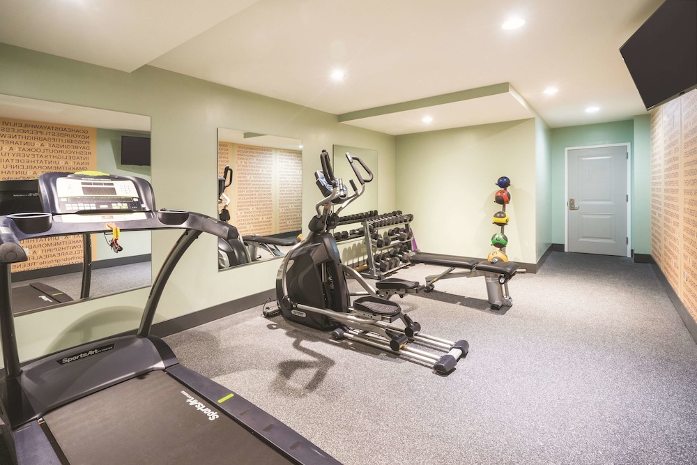La Quinta Inn & Suites Brooklyn Central 8/17