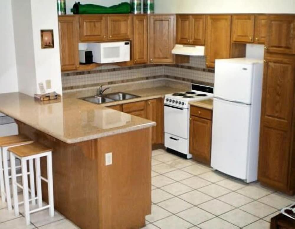Coronada Inn and Suites 43/47