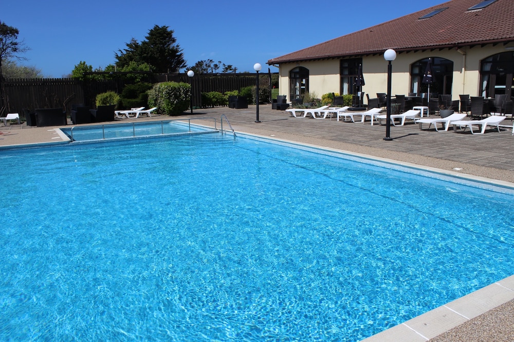 Peninsula Hotel Guernsey 19/37