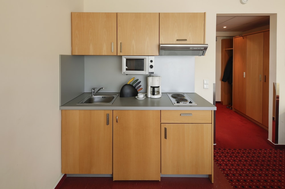 Airporthotel Berlin Adlershof 65/75