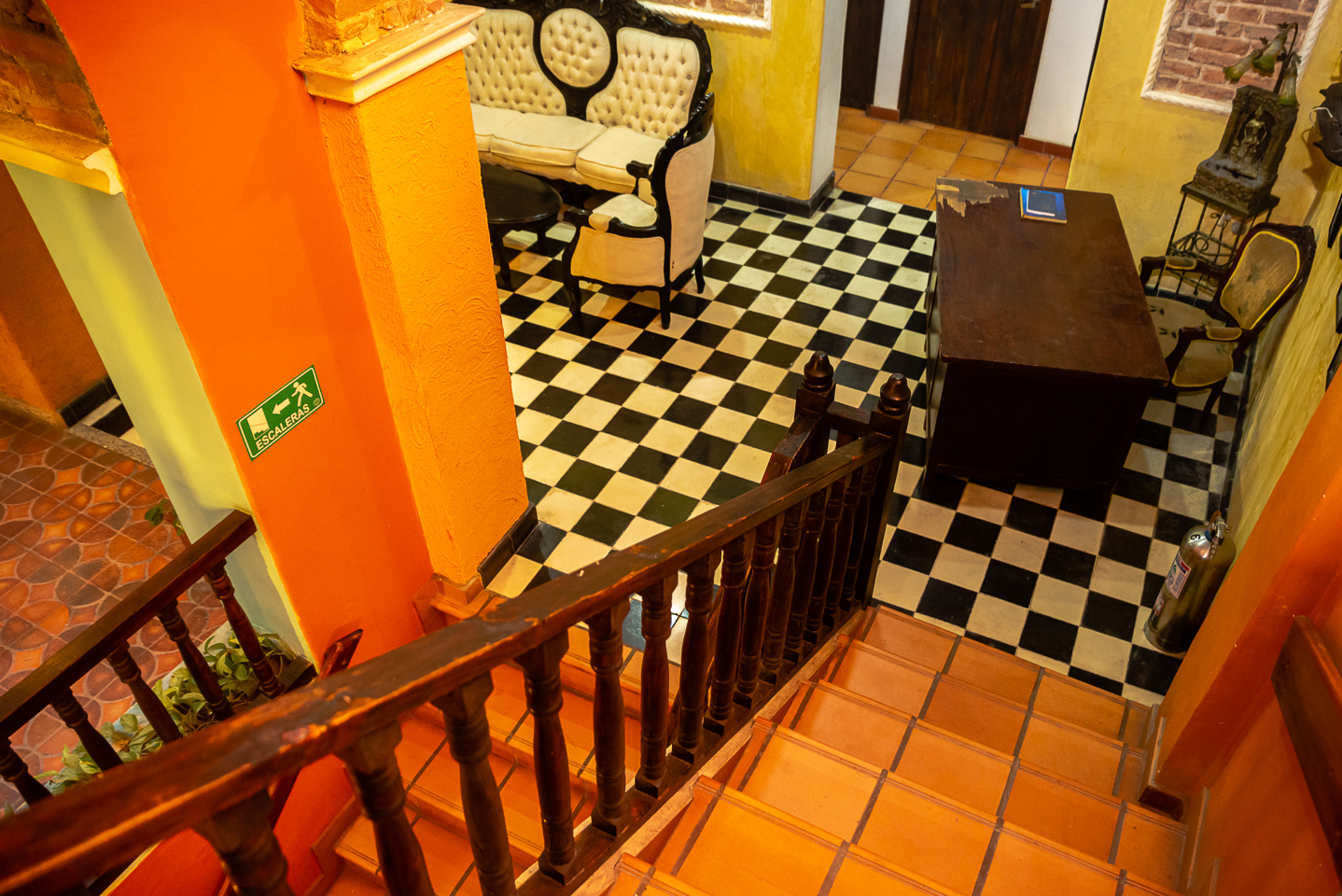 Ayenda 1312 San Nicolas Colonial 10/12