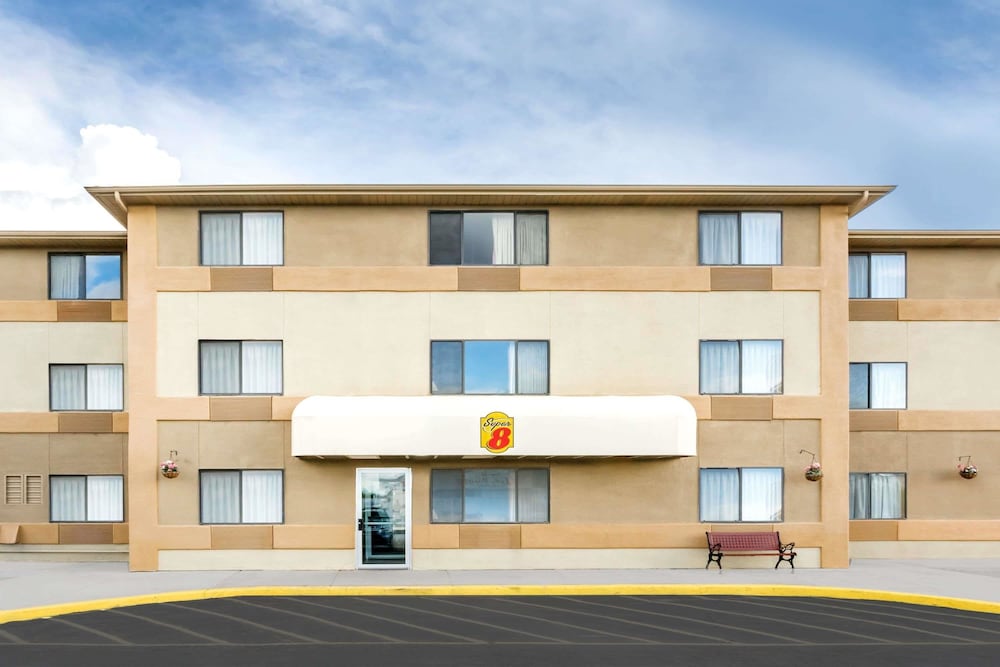 Super 8 By Wyndham Cedar City 1/31