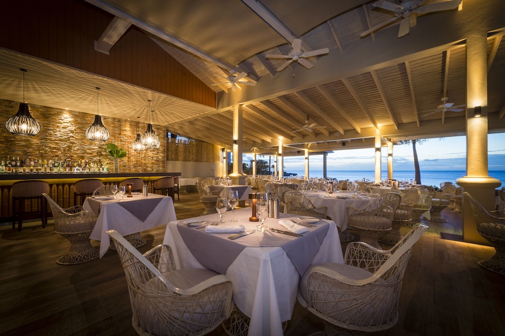 Cove Suites At Blue Waters 30/50