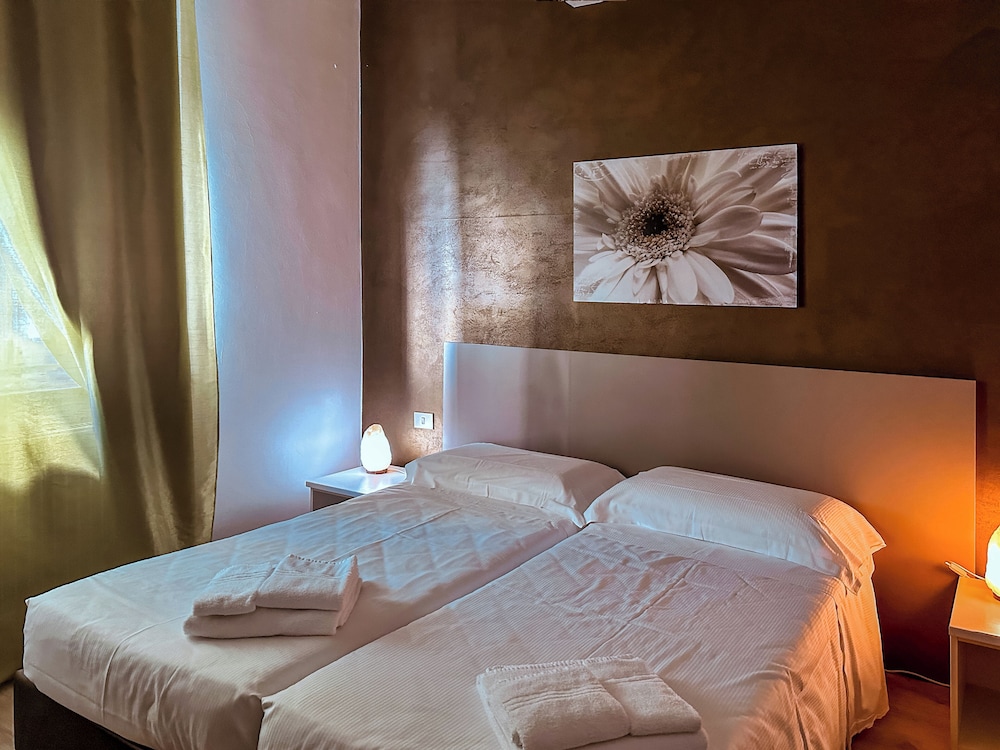 Alba Hotel 8/50