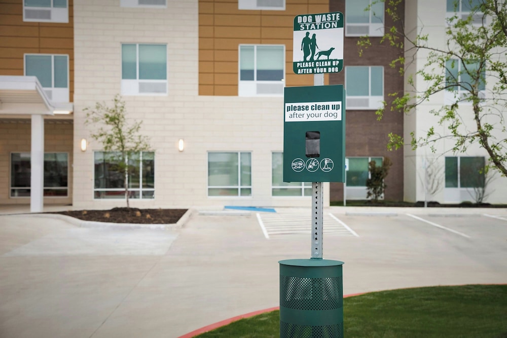 TownePlace Suites by Marriott Forney 3/37