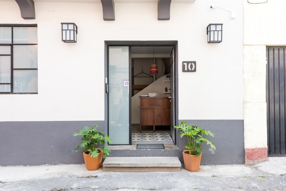 La Palomilla Bed And Breakfast 1/100