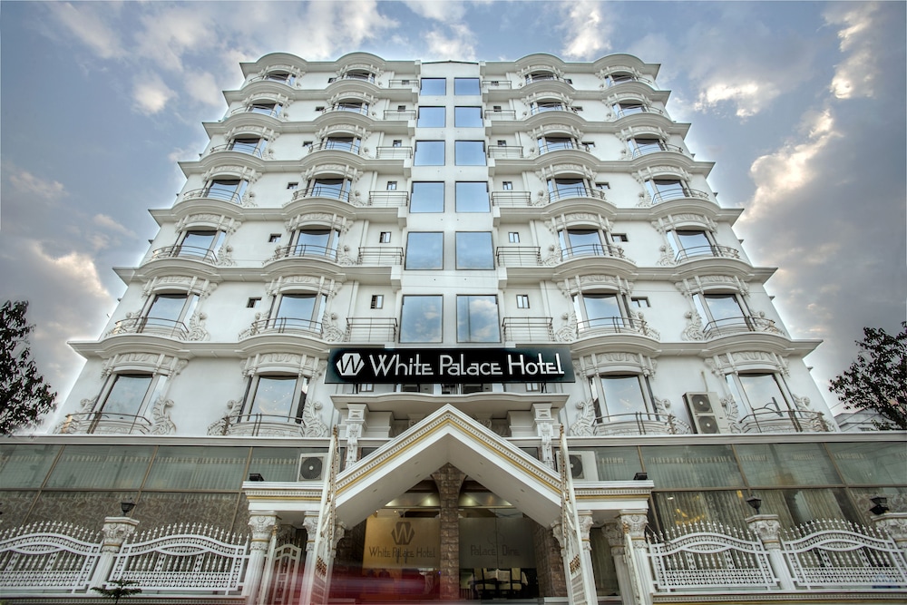 White Palace Hotel photo3