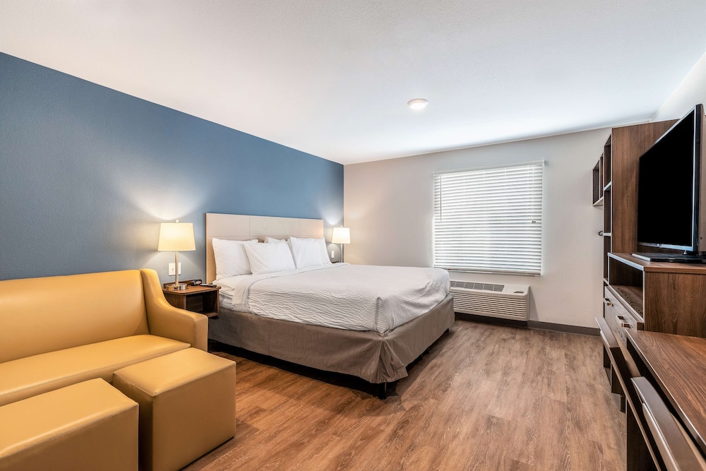 Woodspring Suites Riverside Norco 19/49