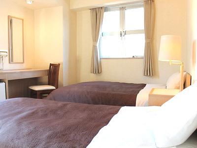 Room, Twin Beds, Night View