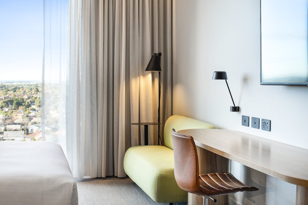HOLIDAY INN WERRIBEE 59/75
