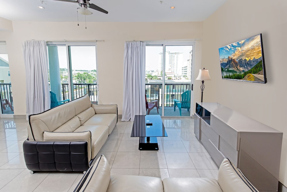 Bali Bay Resort 45/75