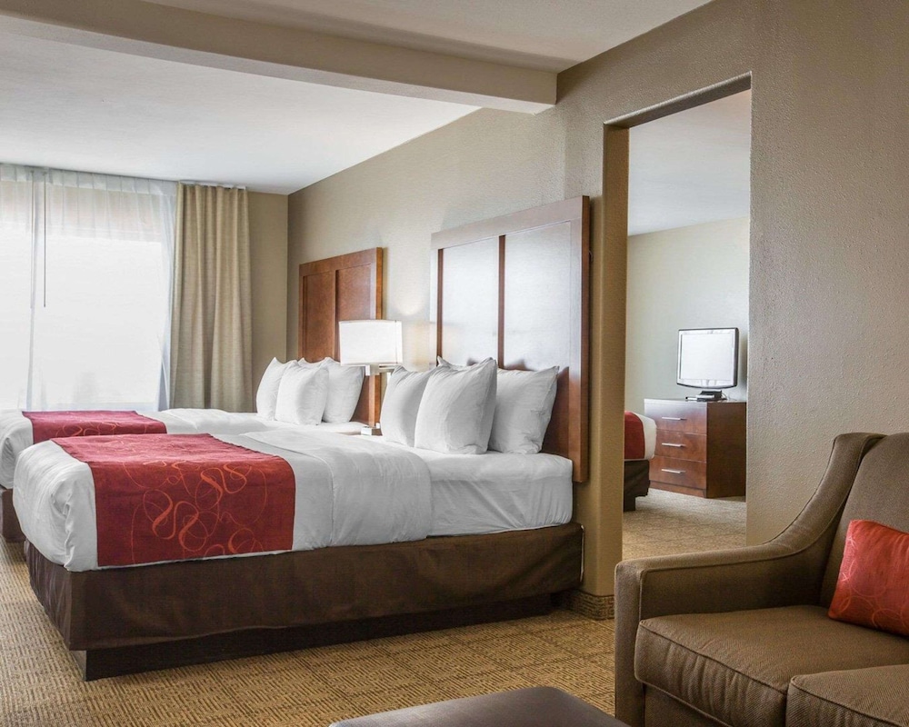Comfort Suites Victorville-Hesperia 18/56