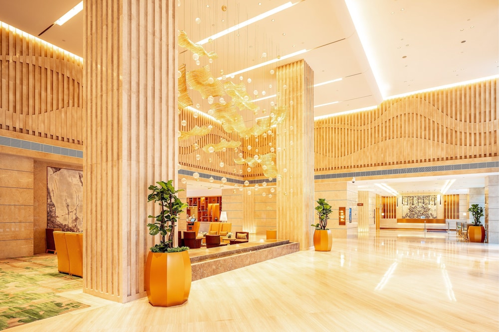 Holiday Inn Neijiang Riverside 5/81
