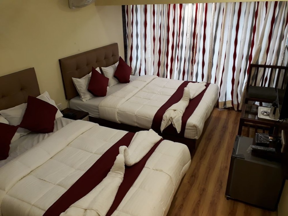 Hotel Alfa International 8/25