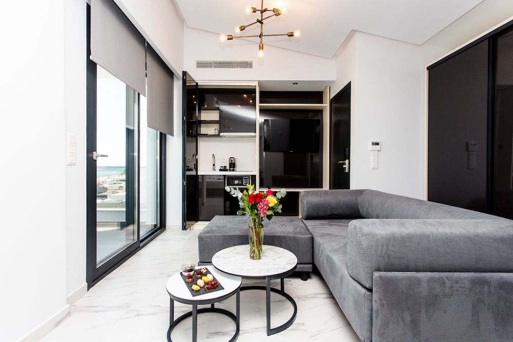 Crystal Villas & Suites 20/39