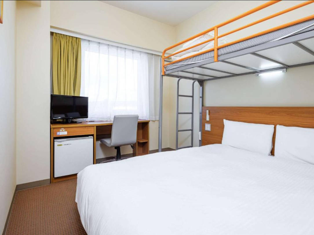 Room, Loft Bed