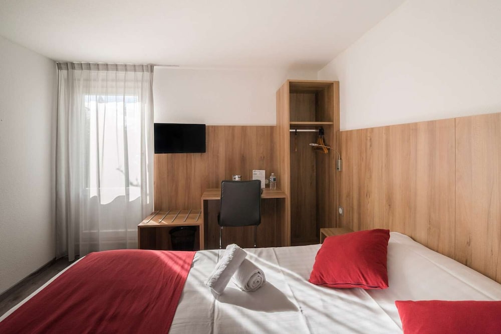 Standard, Double Bed