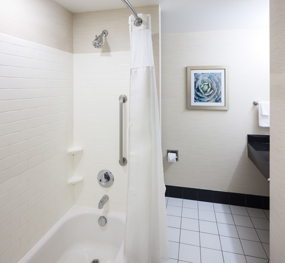 Fairfield Inn Suites Phoenix Chandler Fashion Center 17/65