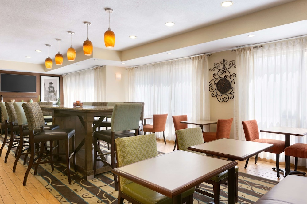 Hampton Inn Zanesville 19/24