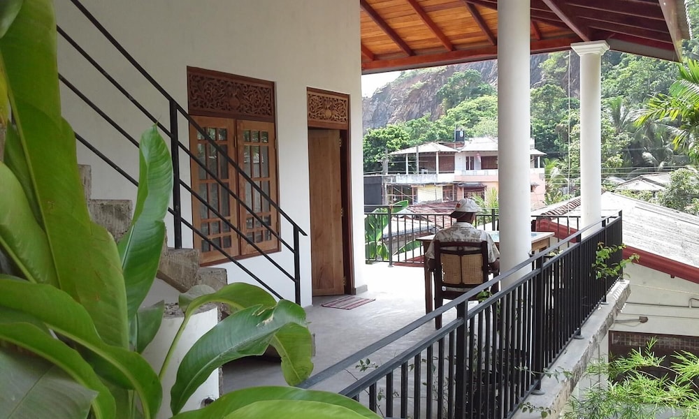 Srimalis Residence 10/32