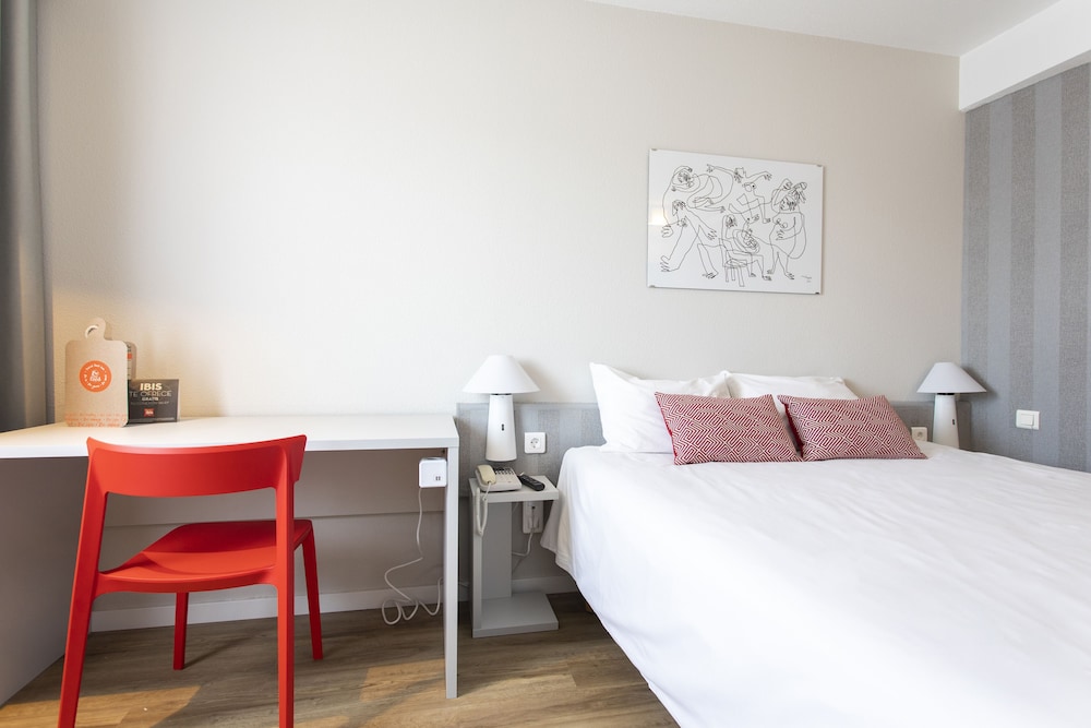 IBIS VALENCIA ALFAFAR 8/73