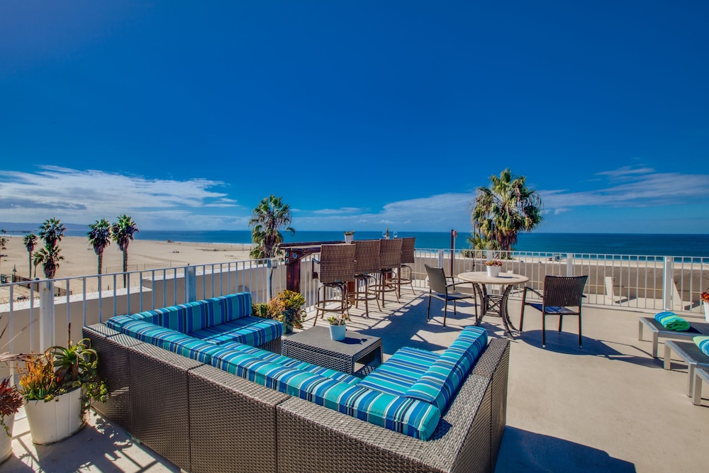 Venice Suites 50/68